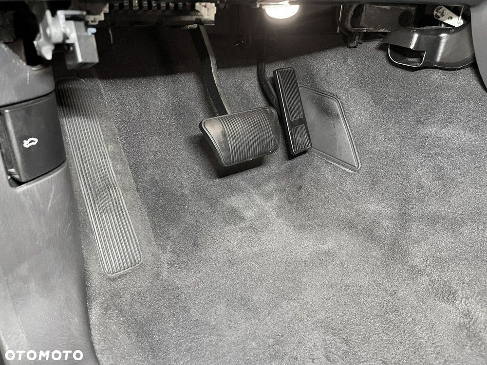 Jeep Grand Cherokee - 14