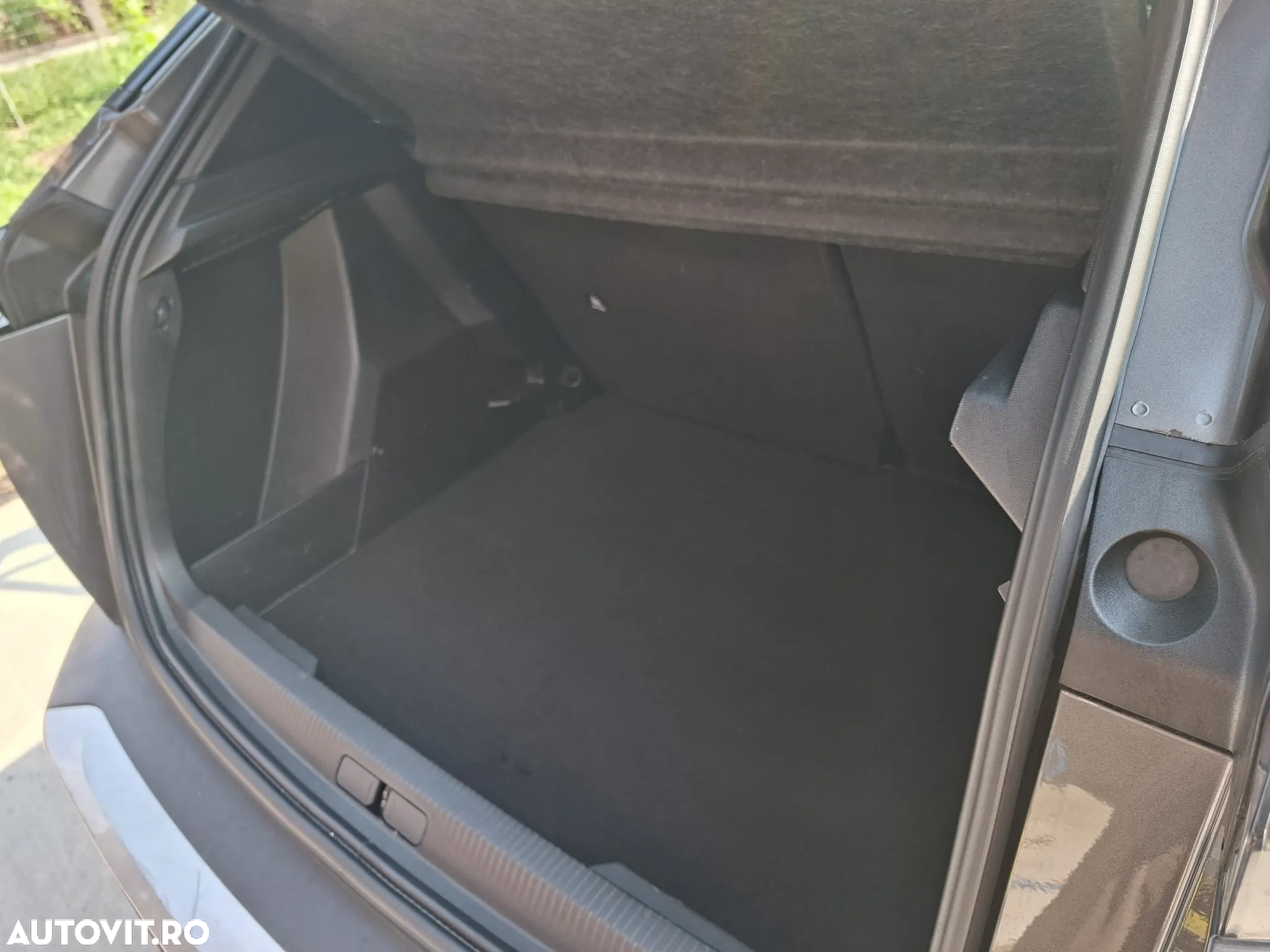 Peugeot 2008 1.2 PureTech EAT8 STT Active Pack - 19