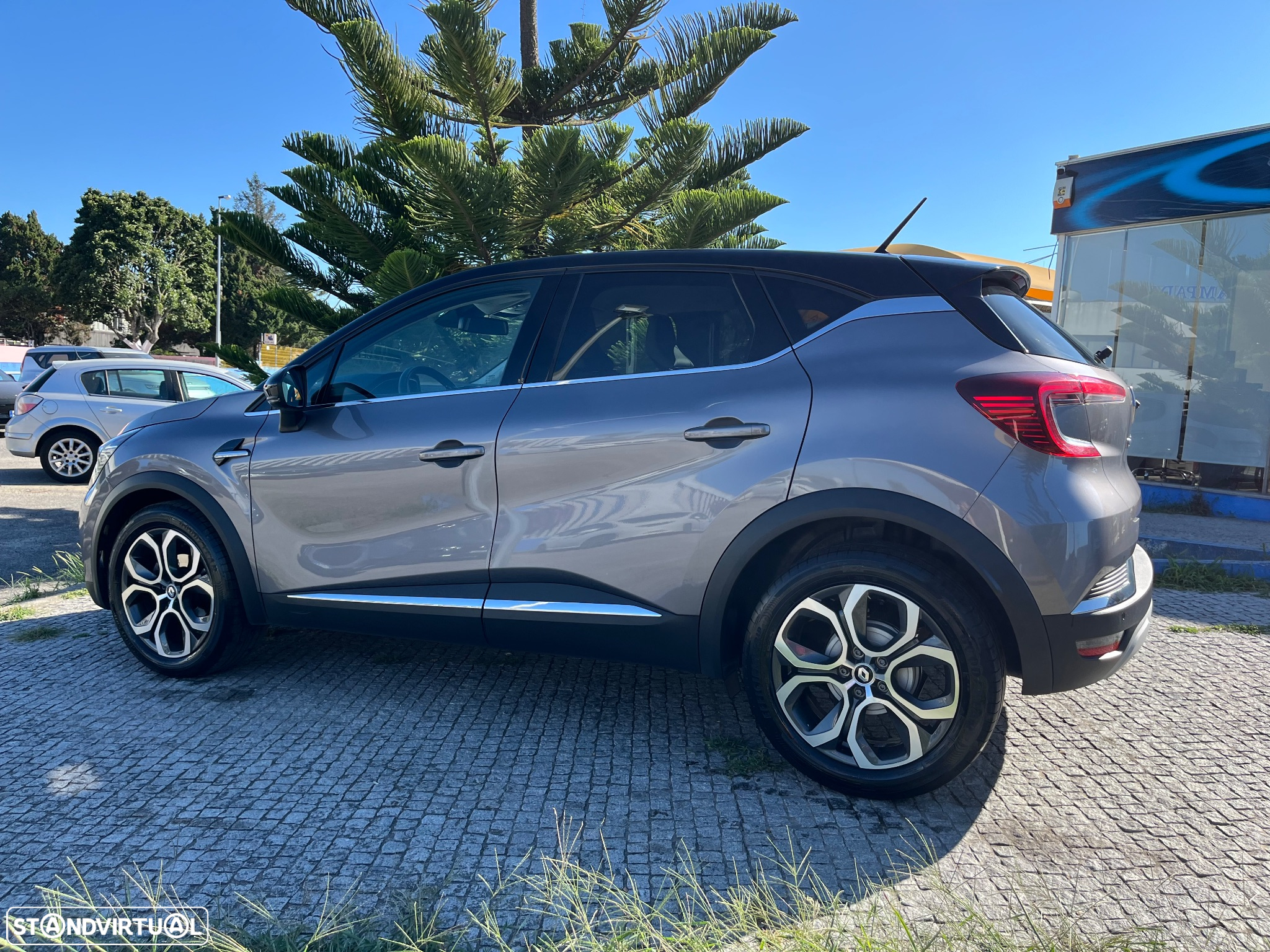 Renault Captur 1.0 TCe Exclusive - 10