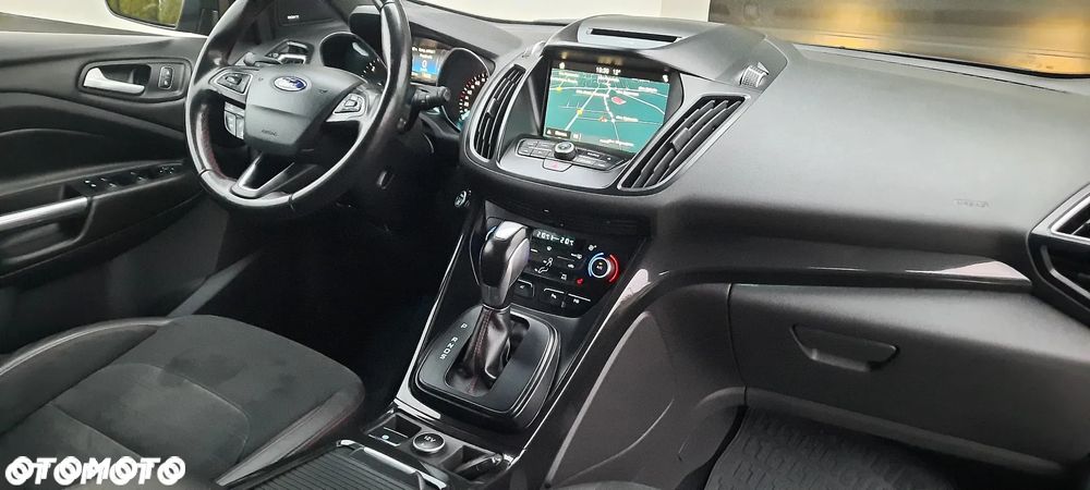 Ford Kuga 2.0 TDCi AWD ST-Line - 33