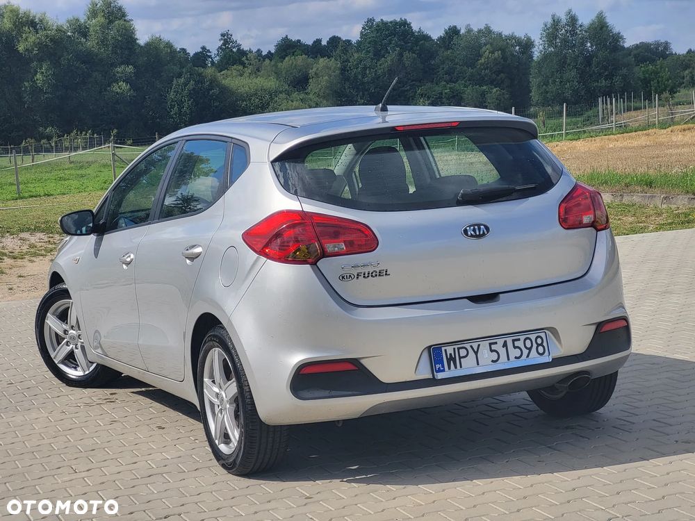 Kia Ceed 1.4 CVVT Attract - 14