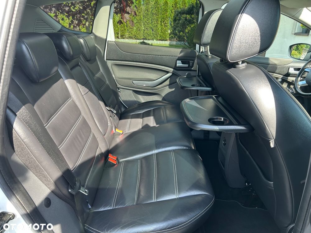 Ford Kuga 2.0 TDCi 2x4 Titanium - 21
