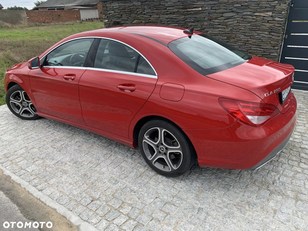 Mercedes-Benz CLA 250 7G-DCT - 3
