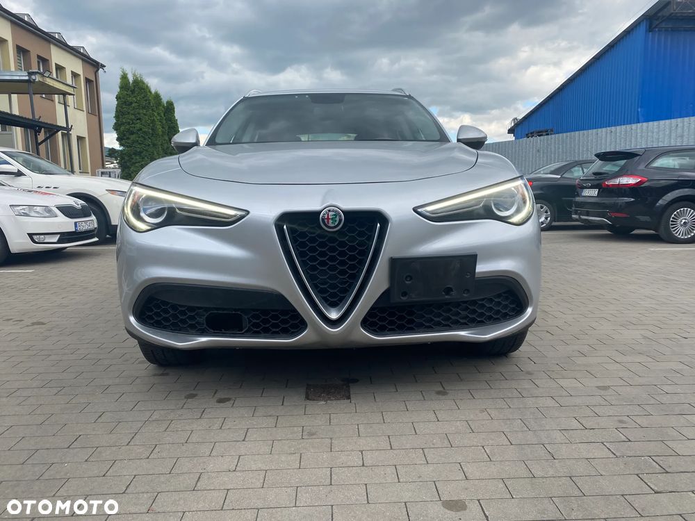 Alfa Romeo Stelvio - 17