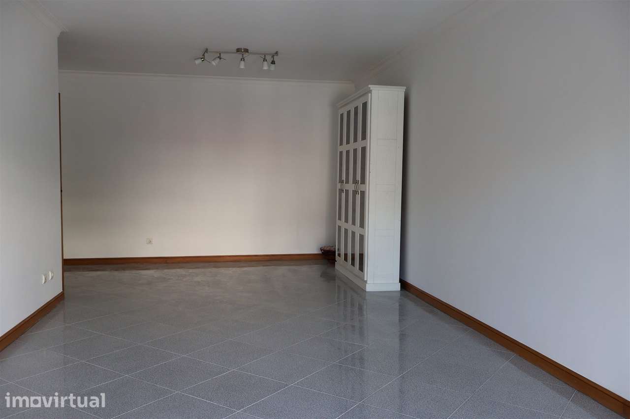 Apartamento T2 Venda em Viana do Castelo (Santa Maria Maior e Monserra - Grande imagem: 5/14