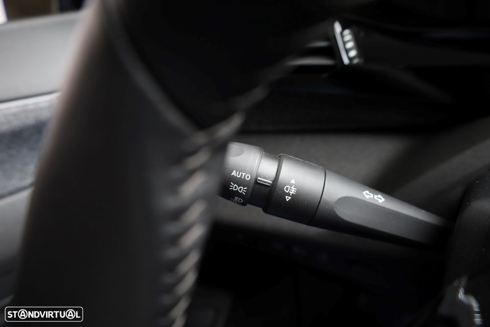 Peugeot 408 180 e-EAT8 Allure - 41
