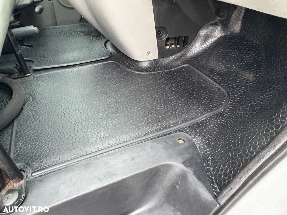 Renault Trafic 2.0 dCi 115 Combi L2H1 - 24