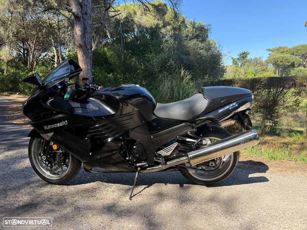 Kawasaki ZZR 1400 - 30