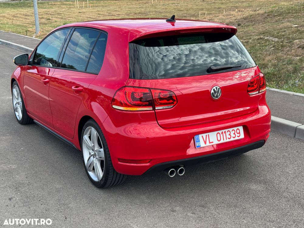 Volkswagen Golf 2010 photo 4