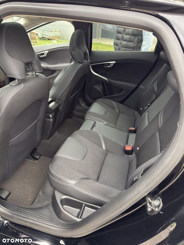 Volvo V40 D3 - 15