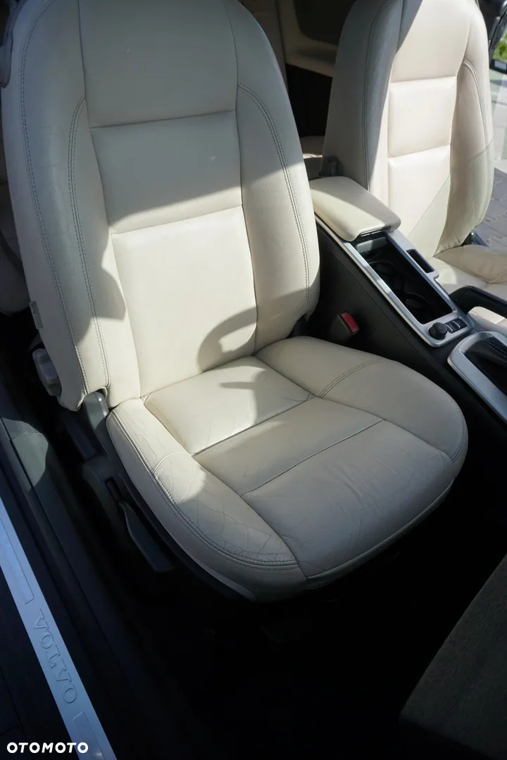 Volvo C70 D3 Summum - 31