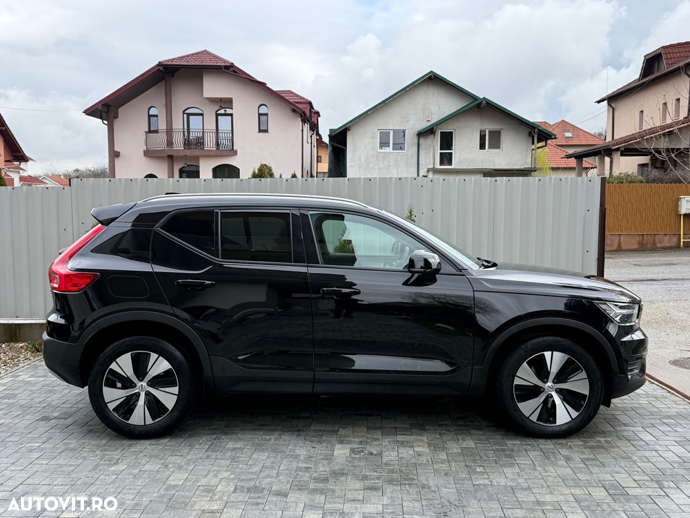 Volvo XC 40 B4 AT8 Mild Hybrid Momentum Pro - 13