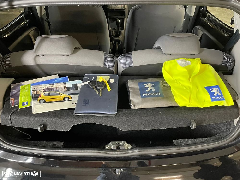 Peugeot 107 1.0 Trendy - 11