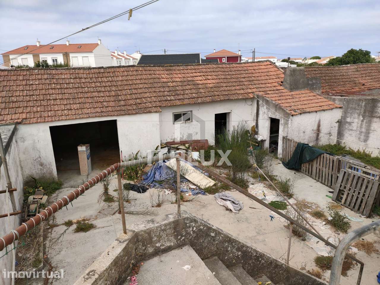Moradia em Atouguia da Baleia, Peniche, com 2 quartos e potencial de r - Grande imagem: 2/36