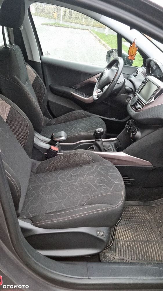 Peugeot 2008 - 10