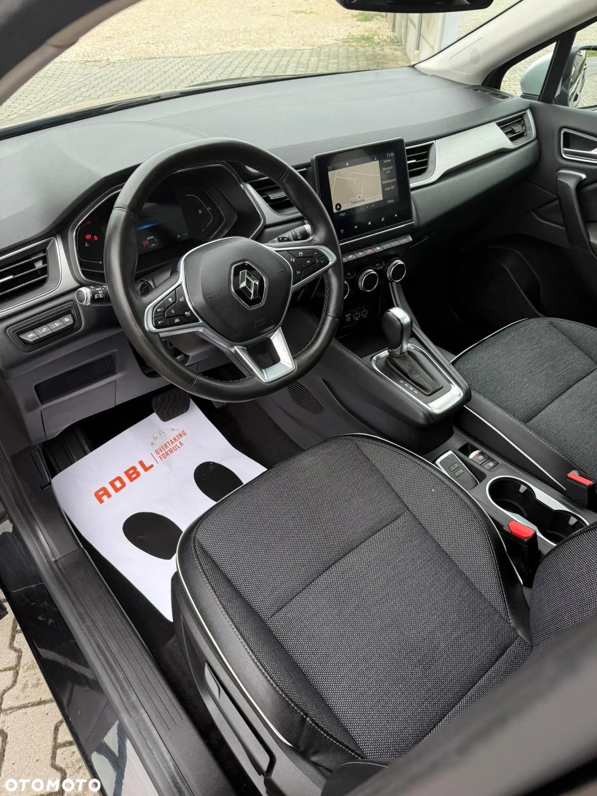 Renault Captur 1.3 TCe Intens EDC - 10