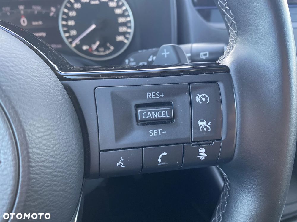 Nissan Qashqai 1.3 DIG-T N-Connecta DCT - 22