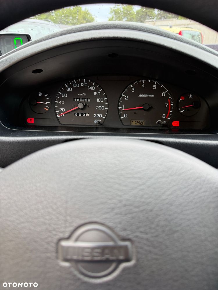 Nissan Sunny - 15