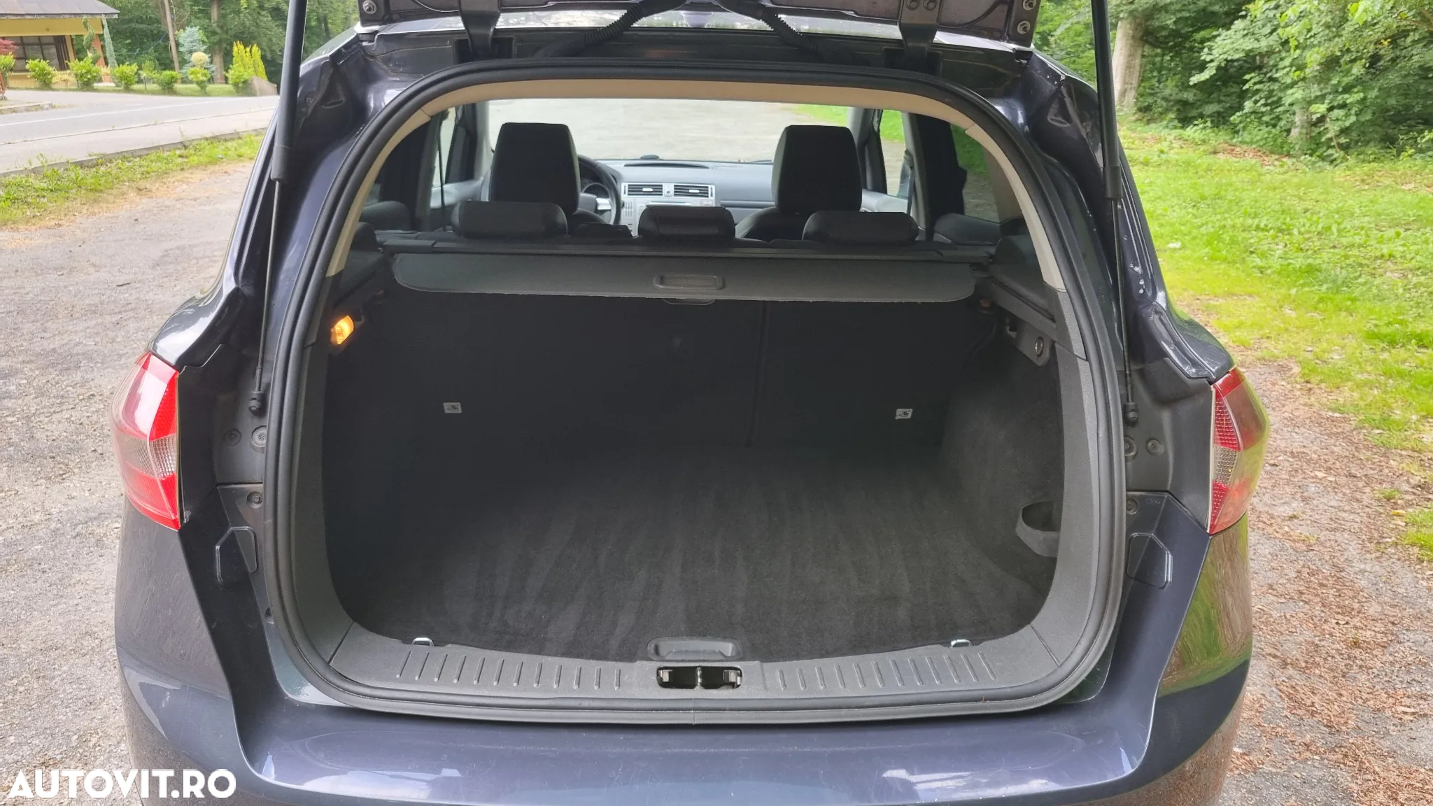 Ford Kuga 2.0 TDCi 4WD Powershift Titanium - 11