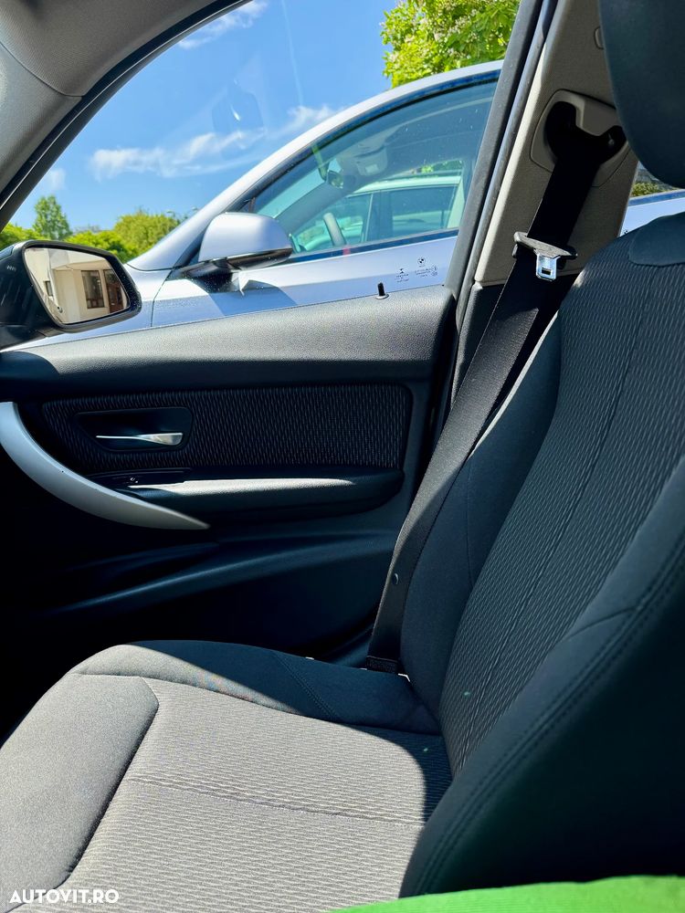 BMW Seria 3 318d Standard - 23