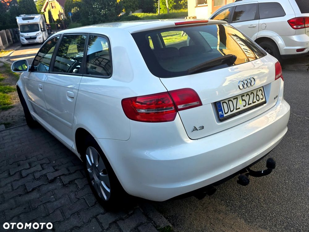 Audi A3 Sportback 1.4 TFSI S Line Sportpaket plus - 2