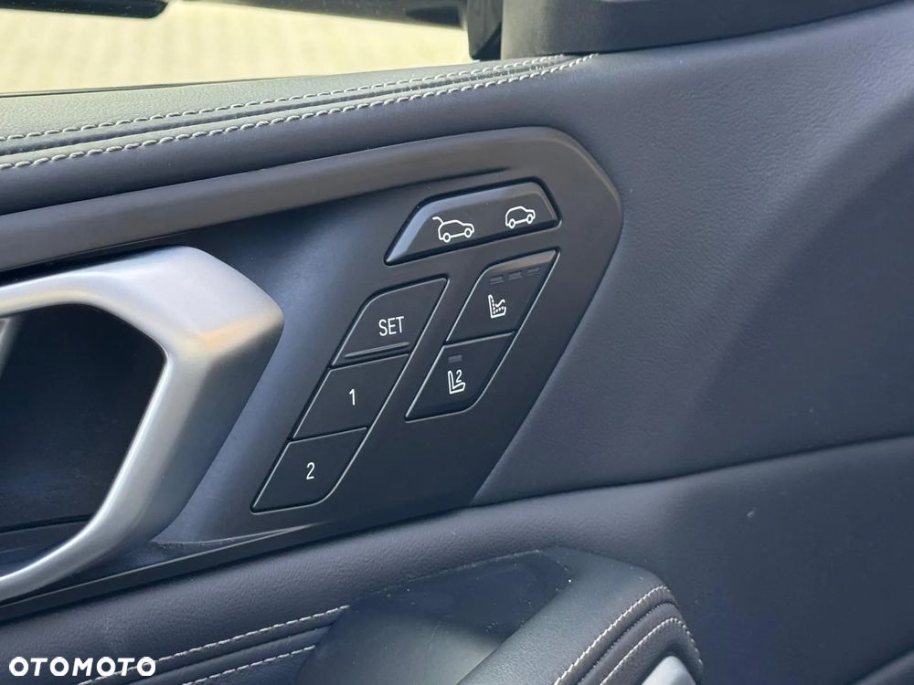 BMW X6 xDrive30d - 23