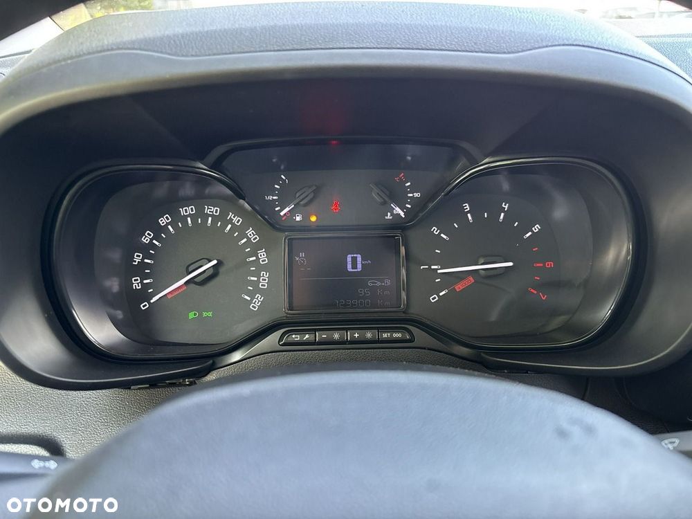 Toyota Proace City - 18