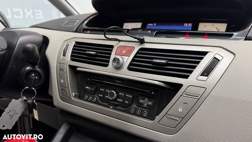 Citroën C4 Picasso HDi 150 FAP Business Class - 19