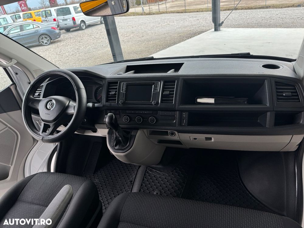 Volkswagen Caravelle - 19