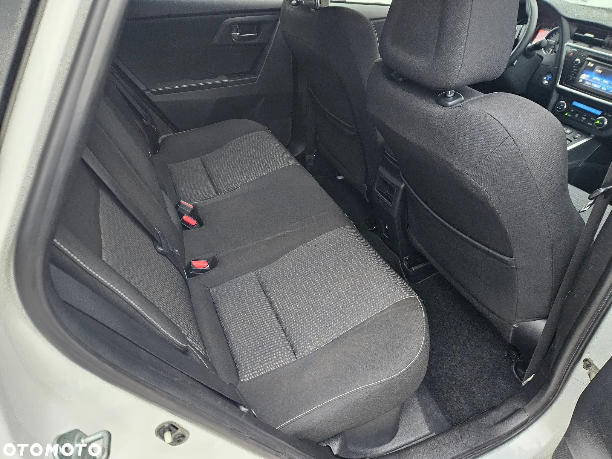 Toyota Auris Hybrid 135 Dynamic - 9