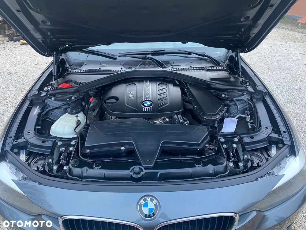 BMW Seria 3 - 33