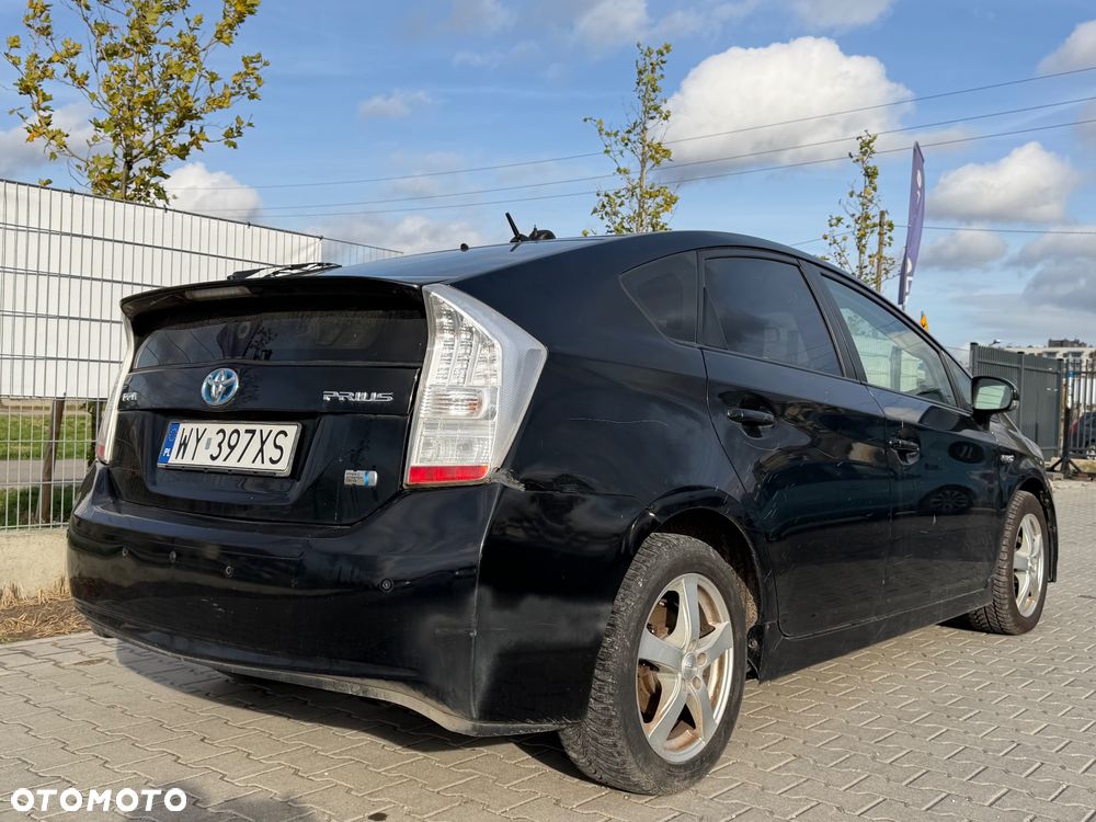 Toyota Prius (Hybrid) Executive - 7