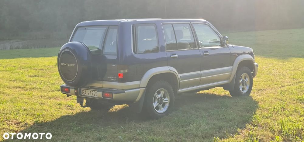 Isuzu Trooper - 8