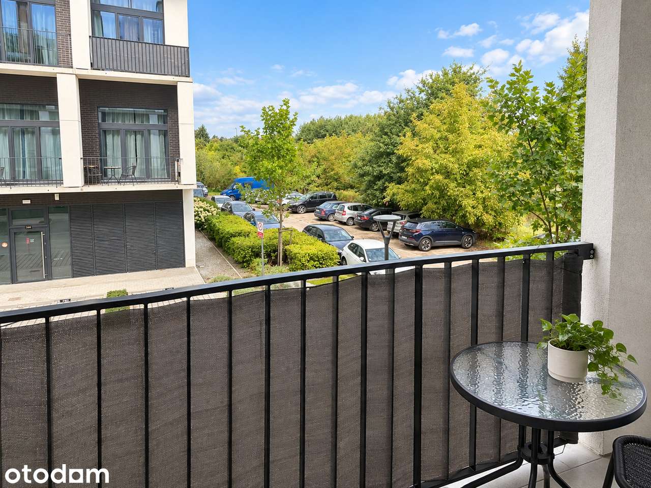 Klimatyczny loft z antresolą i balkonem