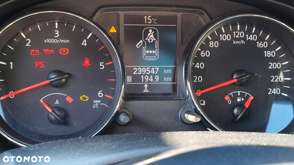 Nissan Qashqai 1.6 dCi DPF acenta - 4