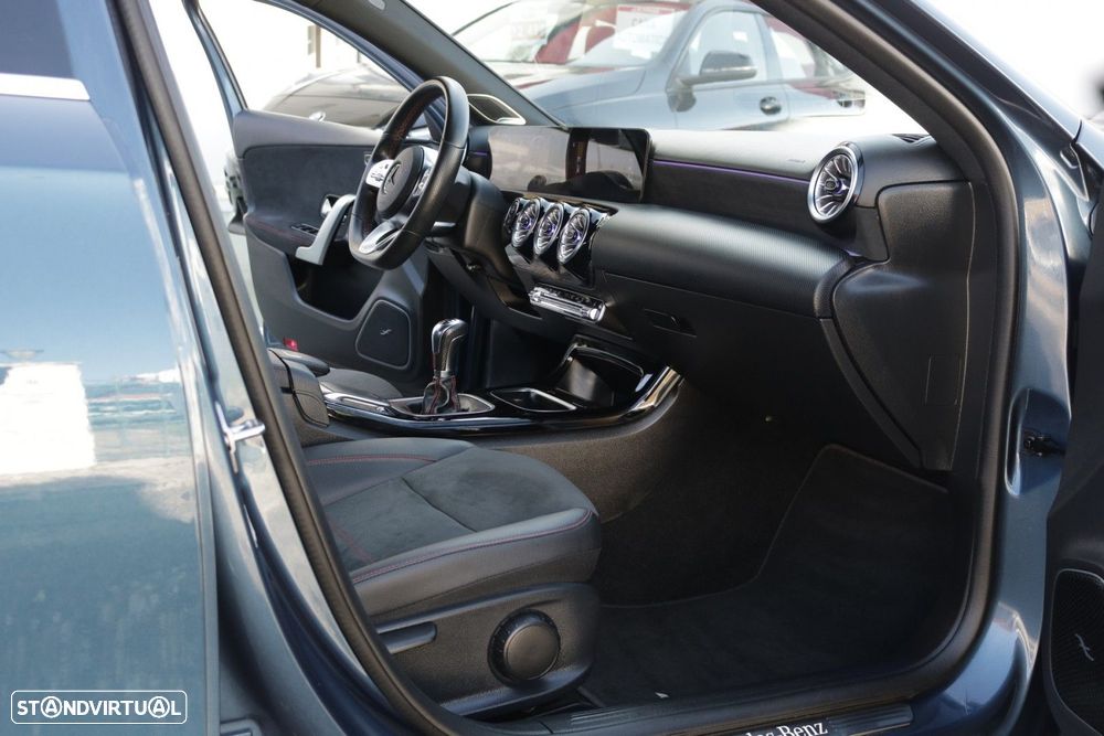 Mercedes-Benz A 180 d AMG Line - 24