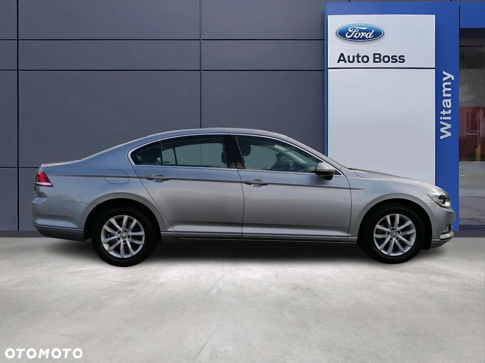 Volkswagen Passat 2.0 TDI SCR Comfortline - 6