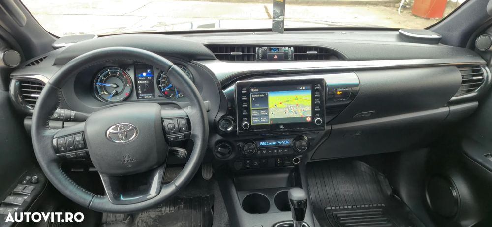 Toyota Hilux 2.8D 204CP 4x4 Double Cab AT Invincible Color Edition - 11