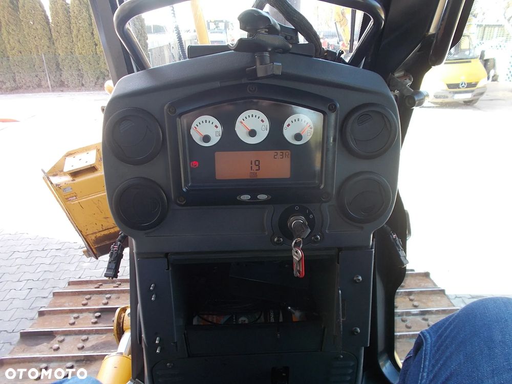 Caterpillar D6K - 19