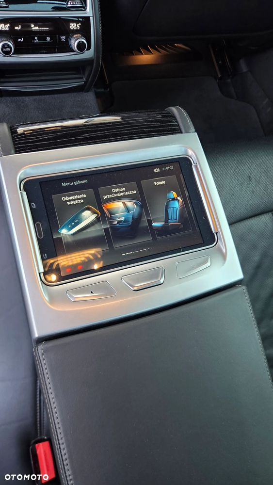 BMW Seria 7 730d xDrive - 24