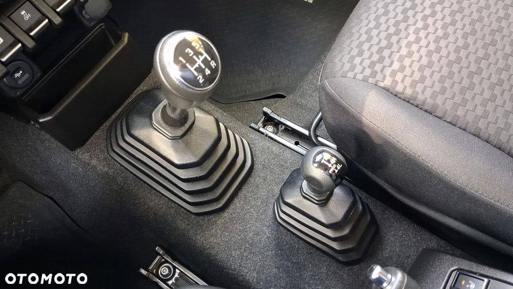 Suzuki Jimny 2023
