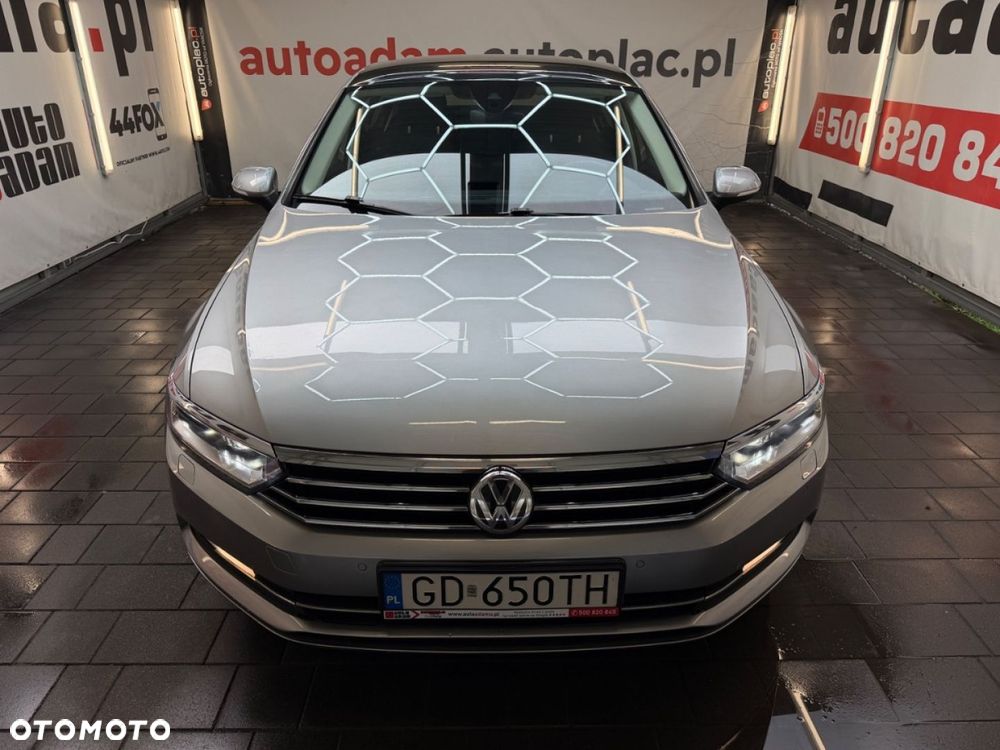 Volkswagen Passat - 4