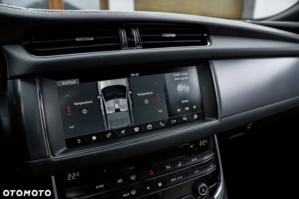 Jaguar XF 35t R-Sport - 35