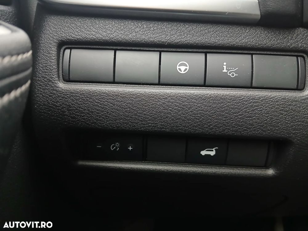 Nissan X-Trail e4ORCE 5 locuri Tekna - 12