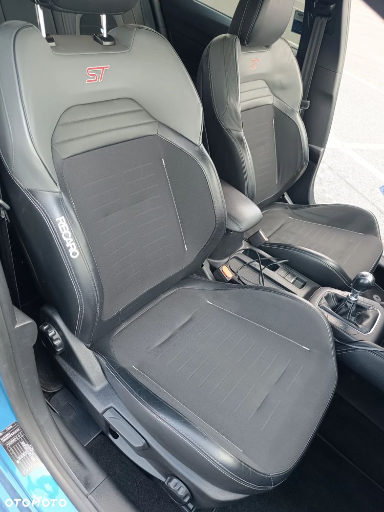 Ford Focus 2.0 EcoBlue ST-3 - 26