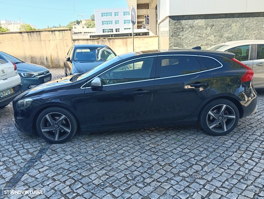Volvo V40 1.6 D2 R-Design — fotografia 21