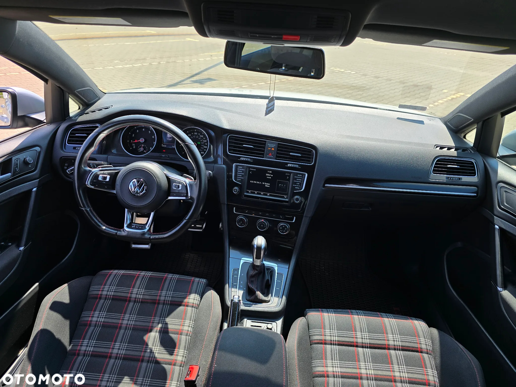 Volkswagen Golf GTI BlueMotion Technology DSG - 22