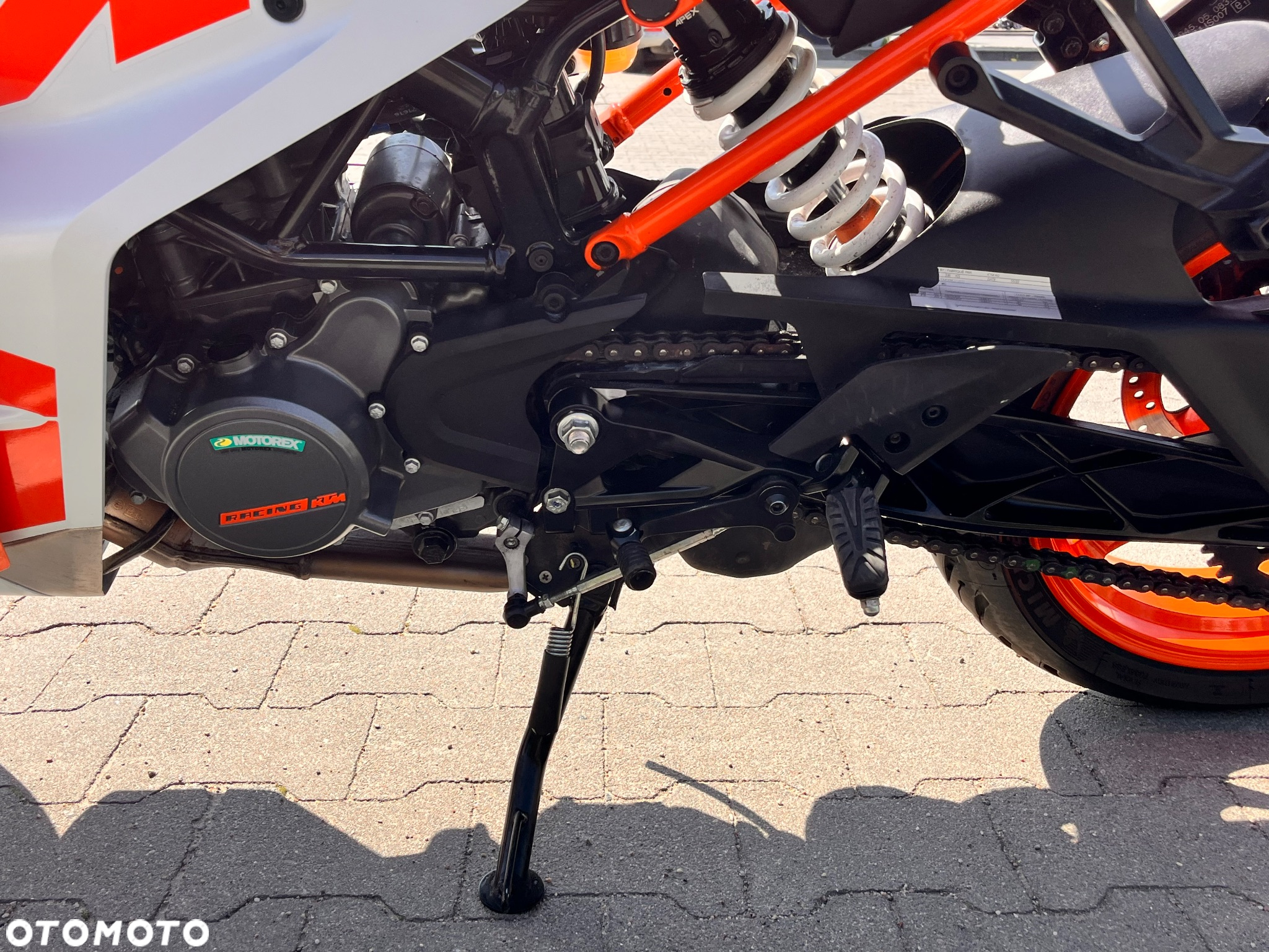 KTM RC 125 - 8