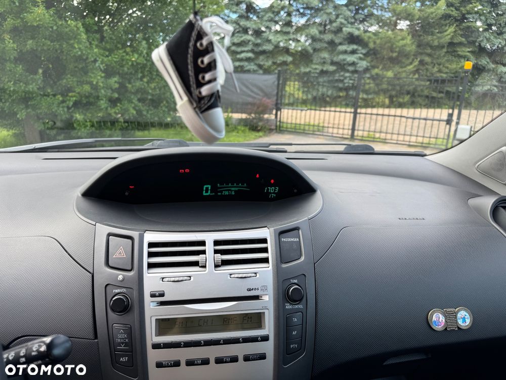 Toyota Yaris 1.0 Luna A/C - 13