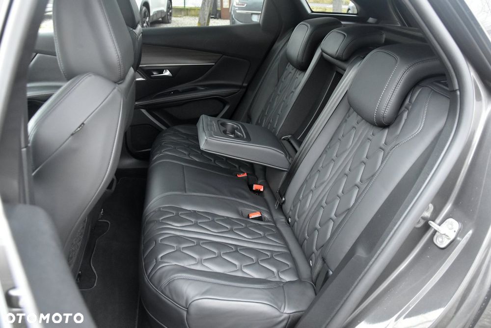 Peugeot 3008 1.6 PureTech HYbrid4 GT Line S&S EAT8 - 18